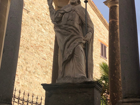 Statua di Sant'Ubaldo-古比奥必去景点
