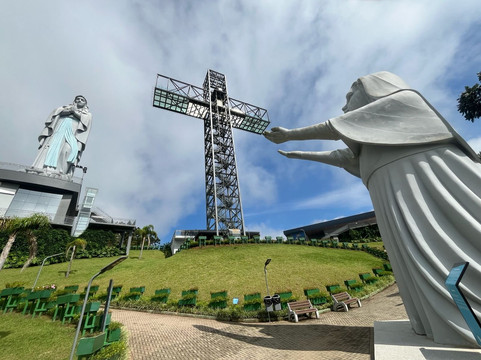 Santuário Nossa Senhora de Lourdes e do Louvor