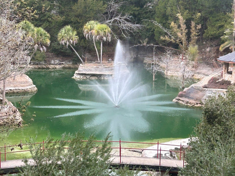 Cedar Lakes Woods & Gardens-Williston必去景点