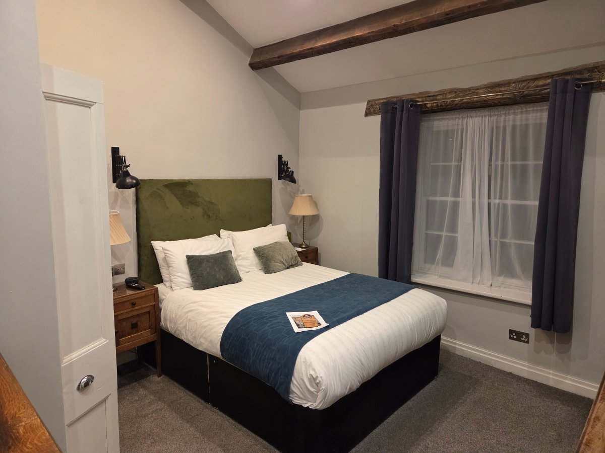 劳伦斯酒店-客卧