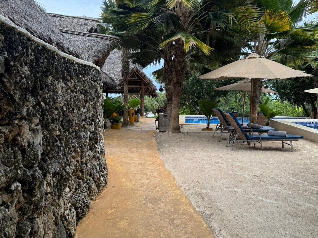 阳光湾成人酒店主图