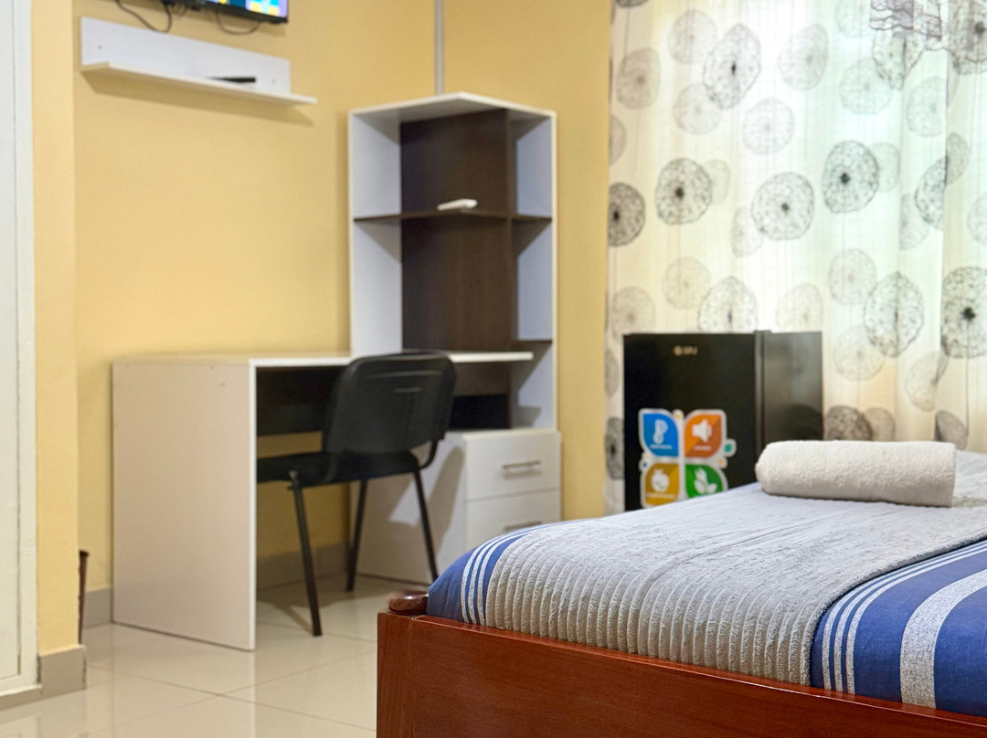 Homely Lodge And Apartments