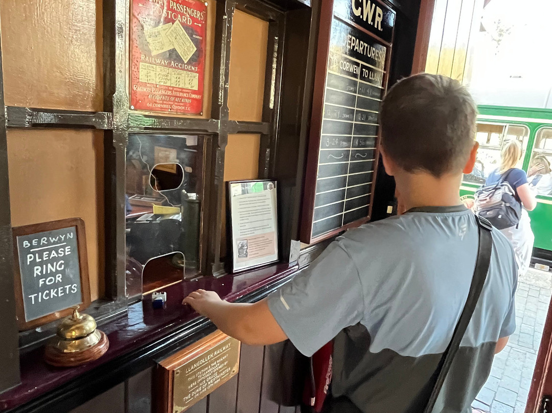 Berwyn Railway Station-兰戈伦必去景点