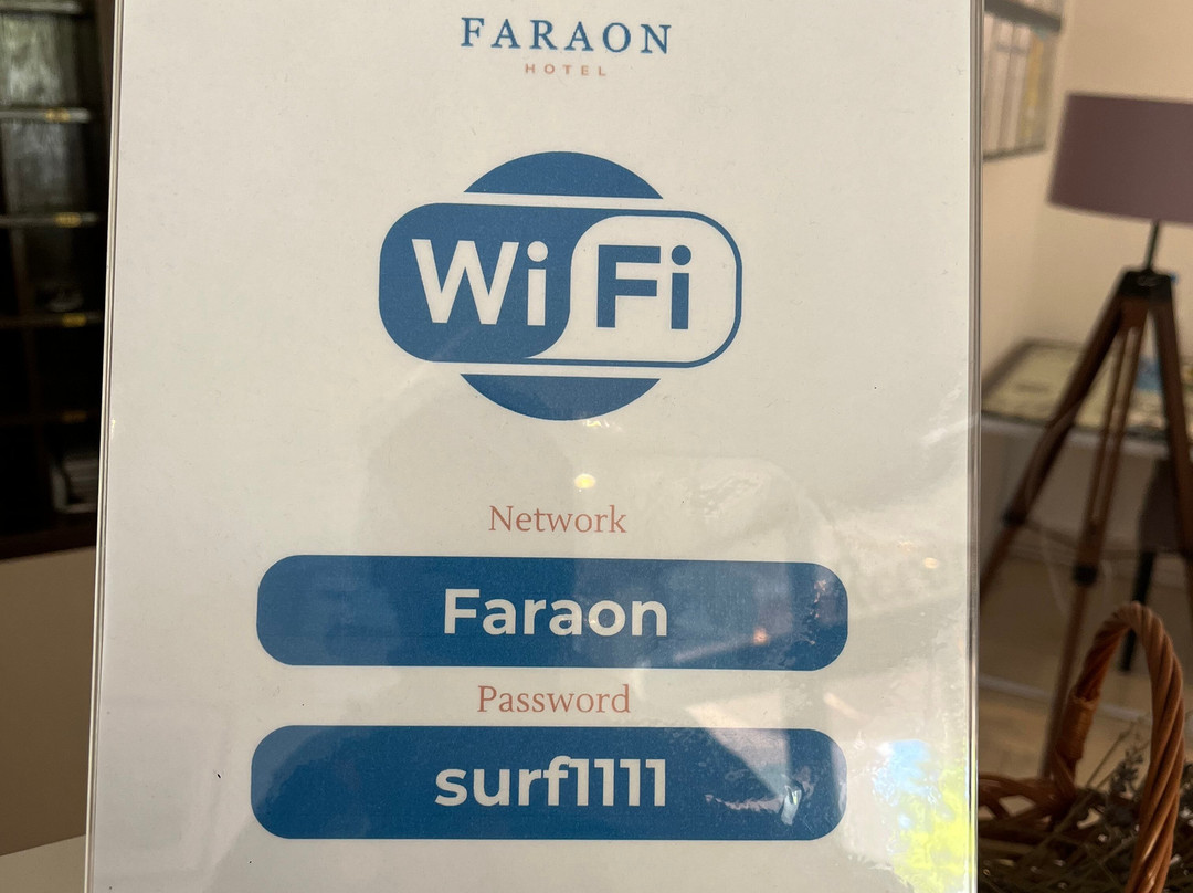 法拉翁酒店主图