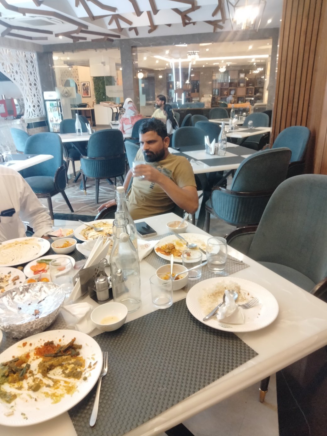 斯里纳格雪地酒店-旅行者