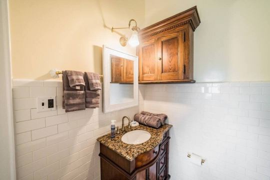 The Carriage House Inn Bed and Breakfast-浴室