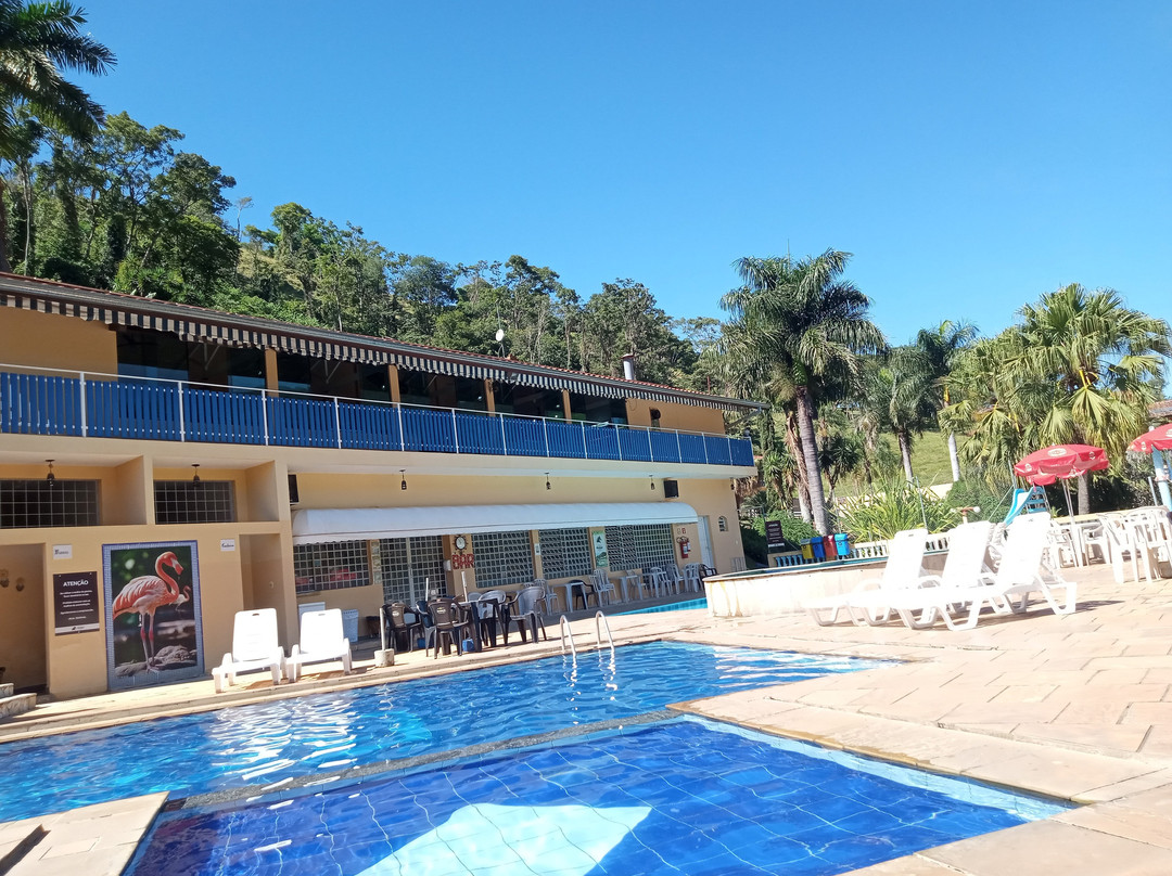 蒙大拿村农庄酒店主图