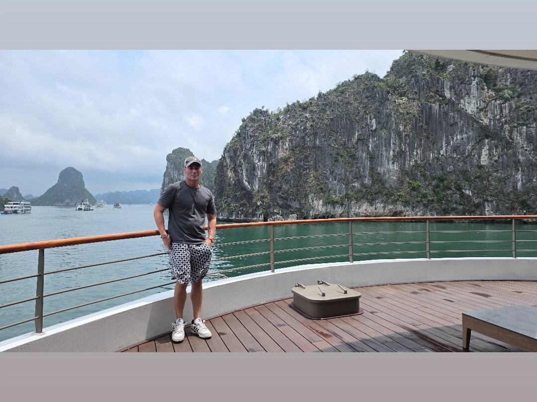 Bhaya Cruises-下龙湾必去景点