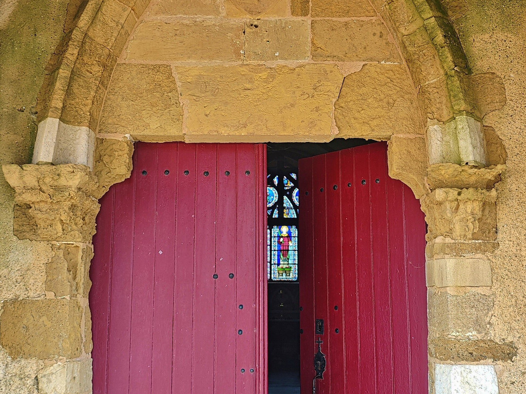 Eglise Saint-Laurent (de la Salle)-Fontenay-le-Comte必去景点