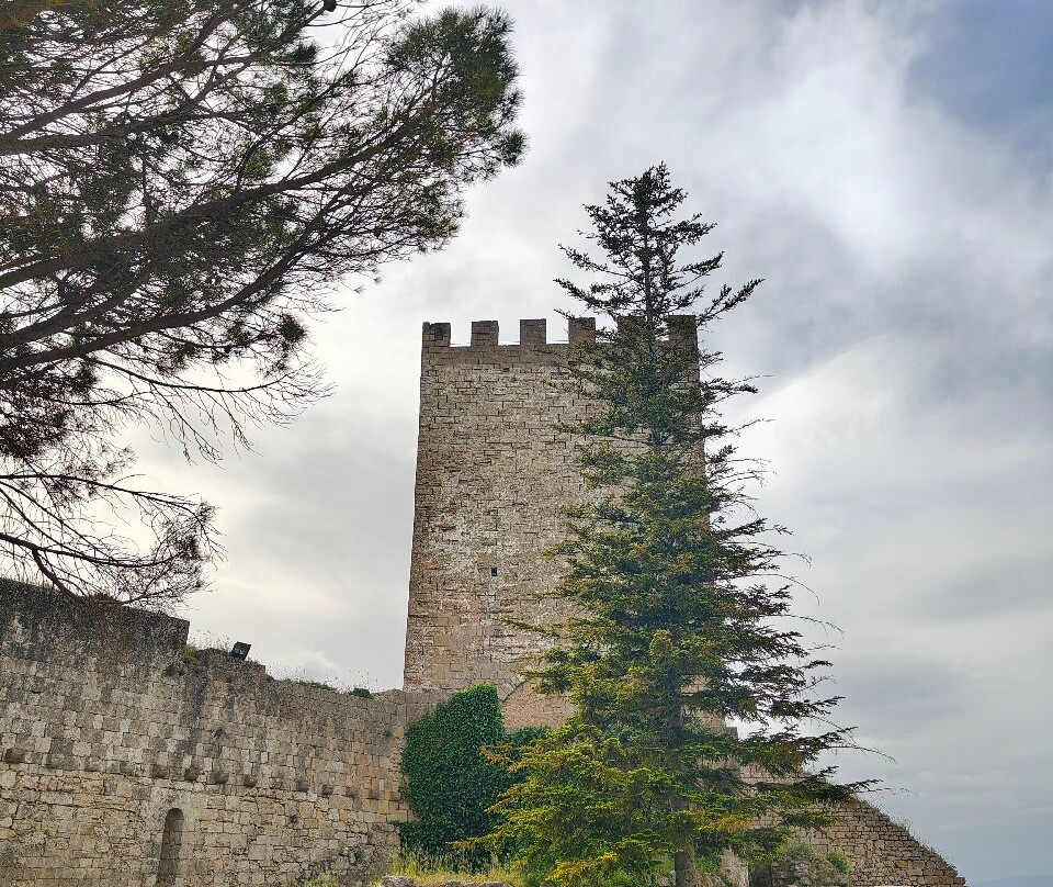 Castello di Lombardia-Enna必去景点