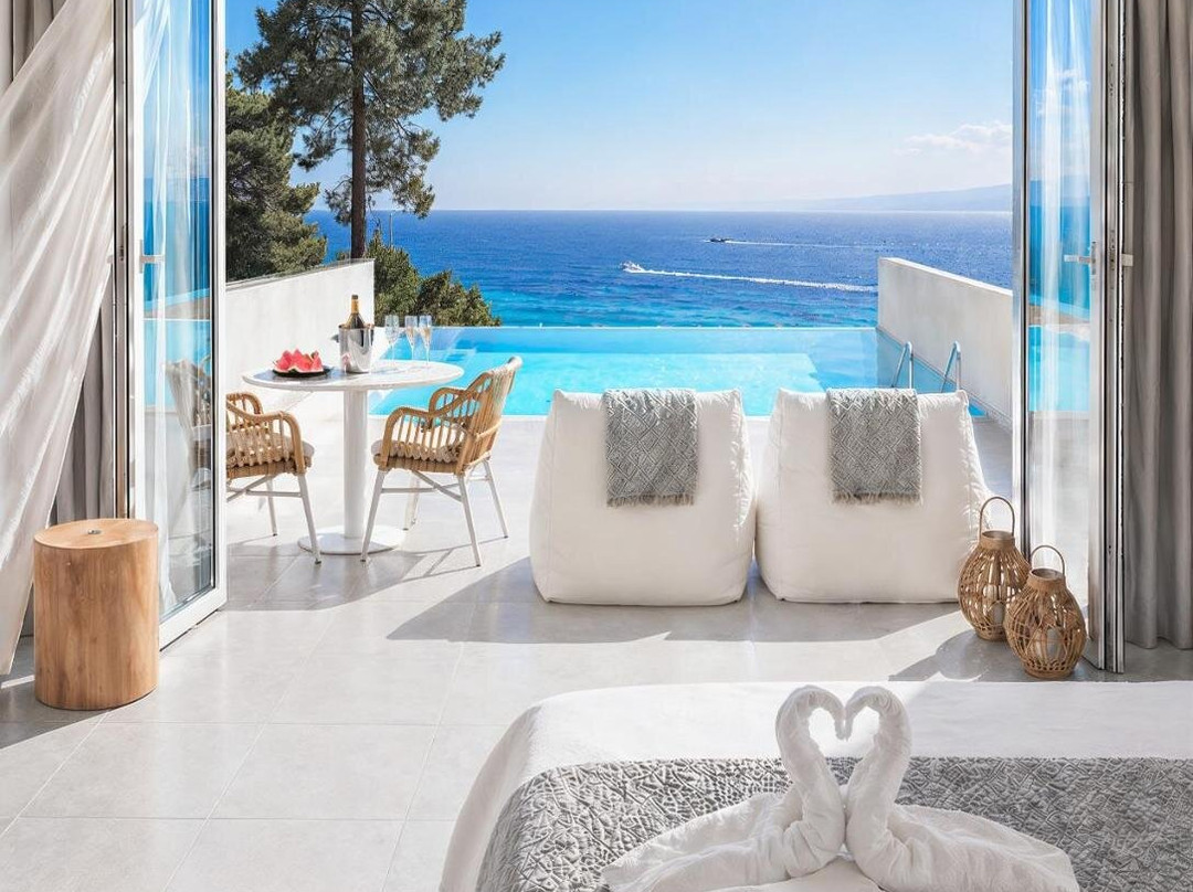 Gloria Luxury Suites