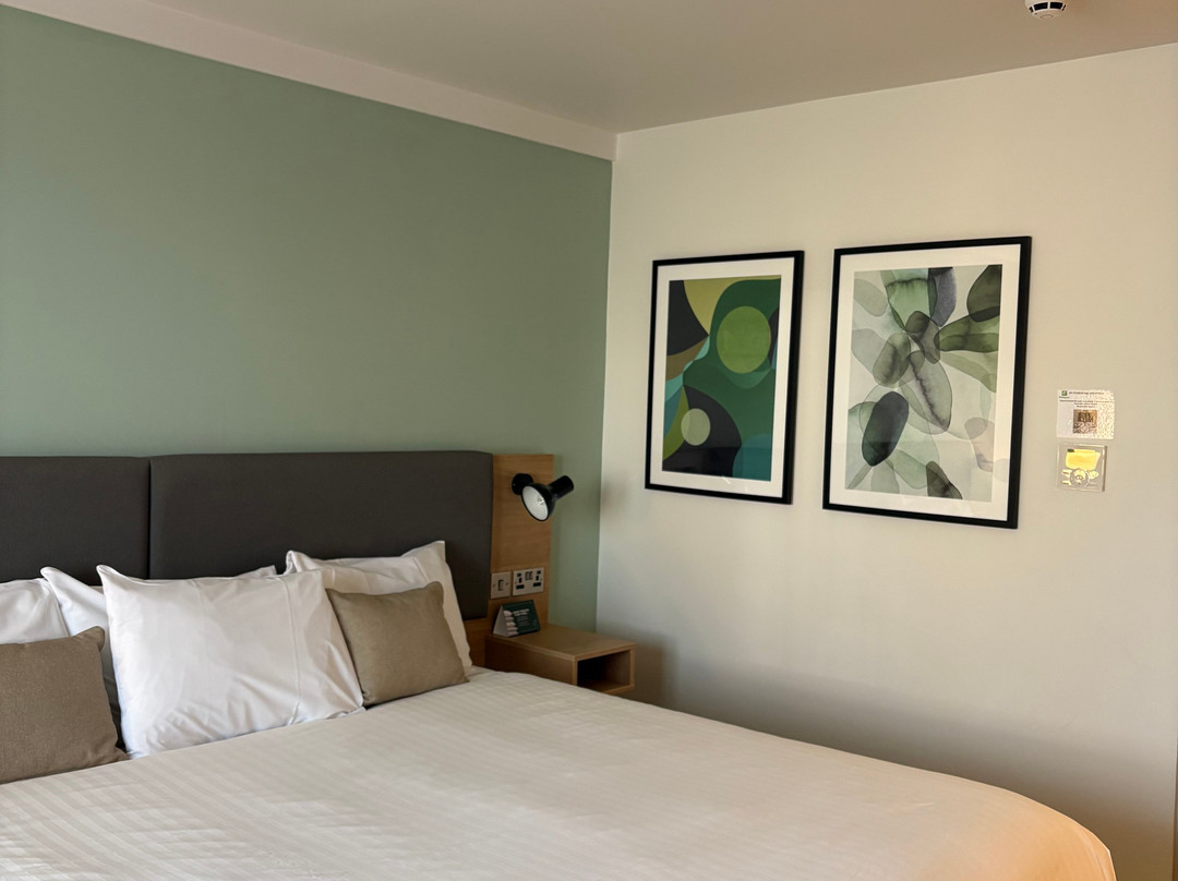 Holiday Inn 牛津假日酒店主图