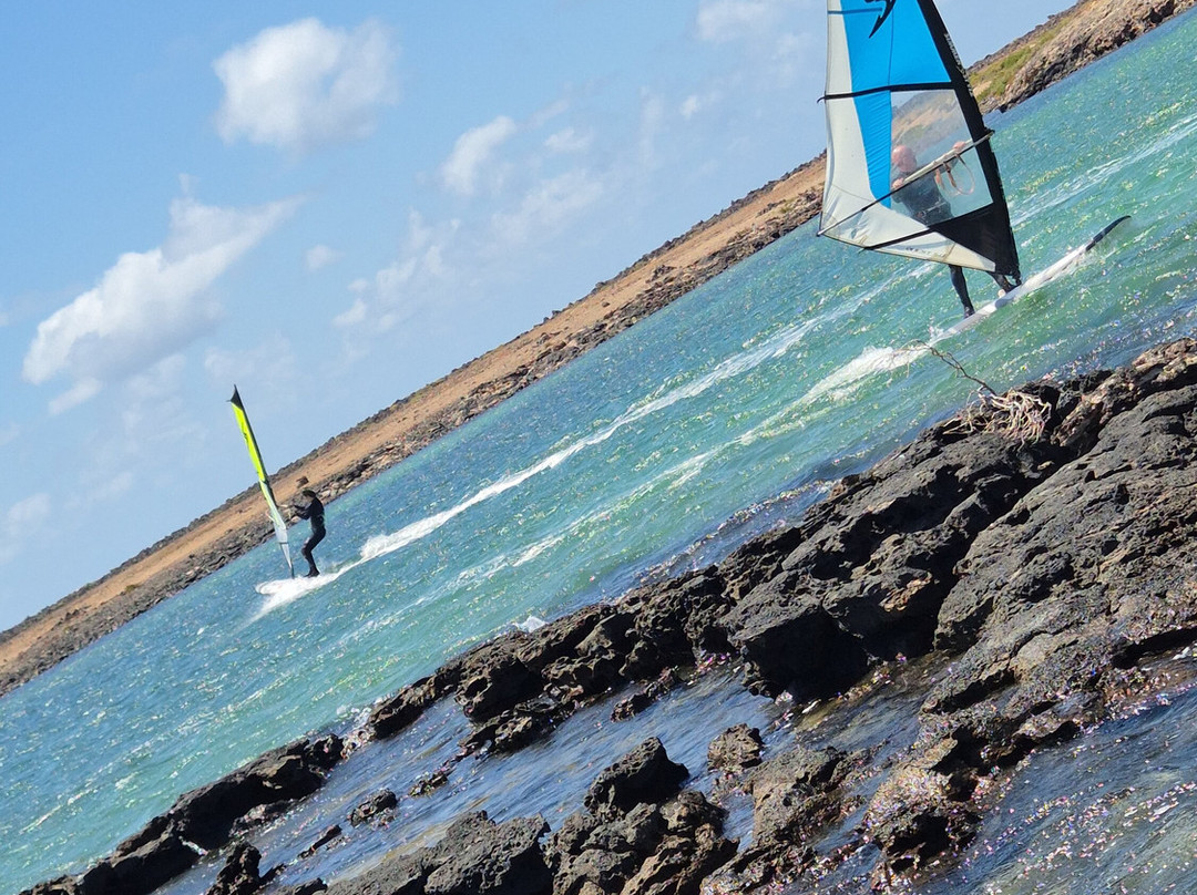 Max Windsurf School-科拉雷侯必去景点