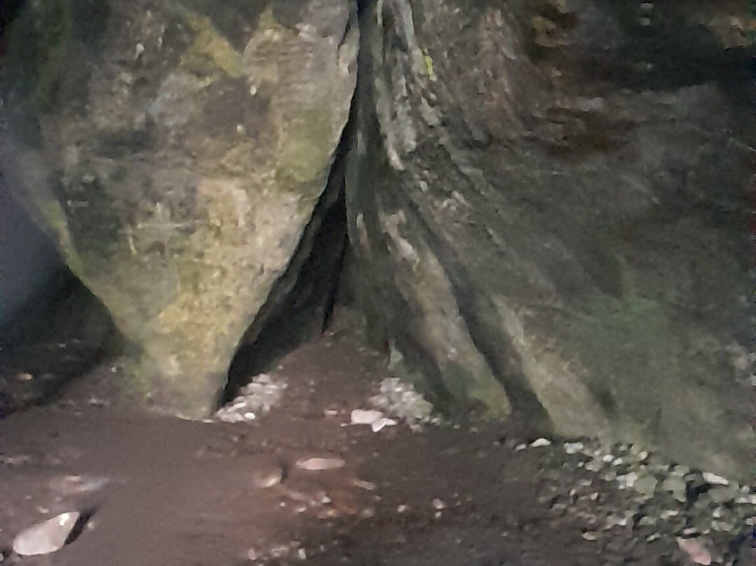 King's Caves-Blackwaterfoot必去景点