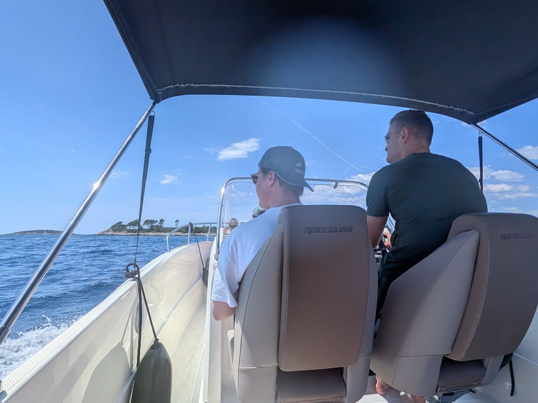 Nakiros Boat Rental-Slatine必去景点