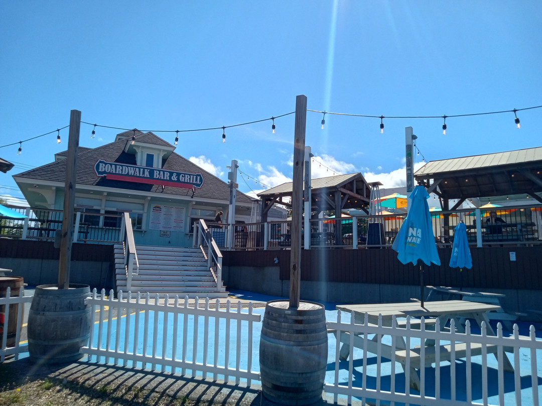 Boardwalk Bar & Grill