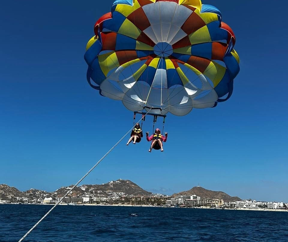 Happy Flights Cabo Parasailing-卡波圣卢卡斯必去景点