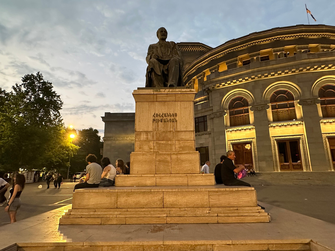 The Armenian National Academic Theater of Opera and Ballet named after Alexander Spendiaryan-埃里温必去景点