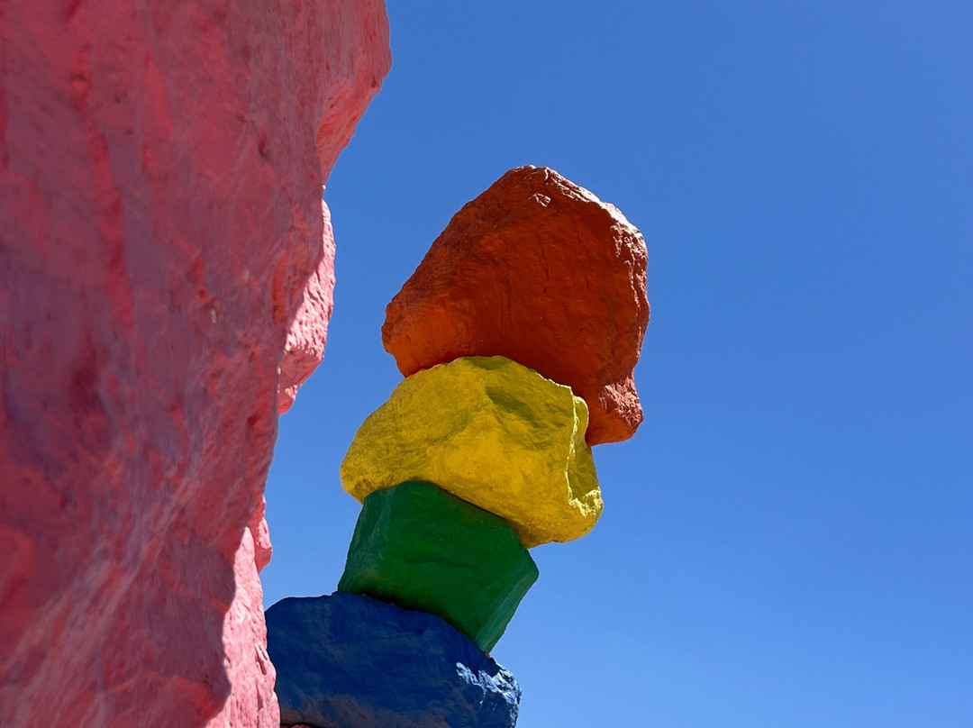 Seven Magic Mountains-Jean必去景点