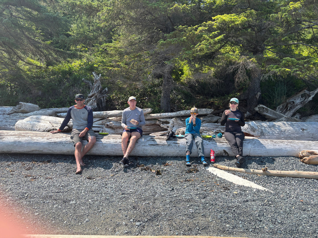 Wildcoast Adventures-Quathiaski Cove必去景点