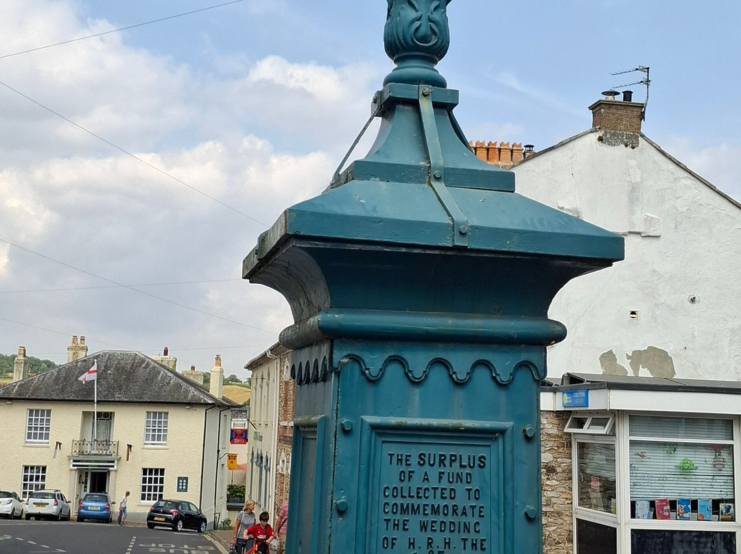 The Prince of Wales Fountain-Colyton必去景点