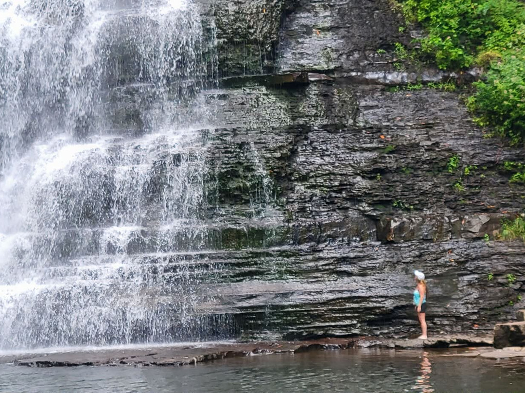 Cascades National Recreation Trail-Pembroke必去景点