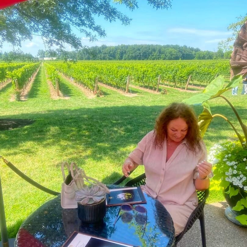 Two Sisters Vineyards-滨湖尼亚加拉必去景点