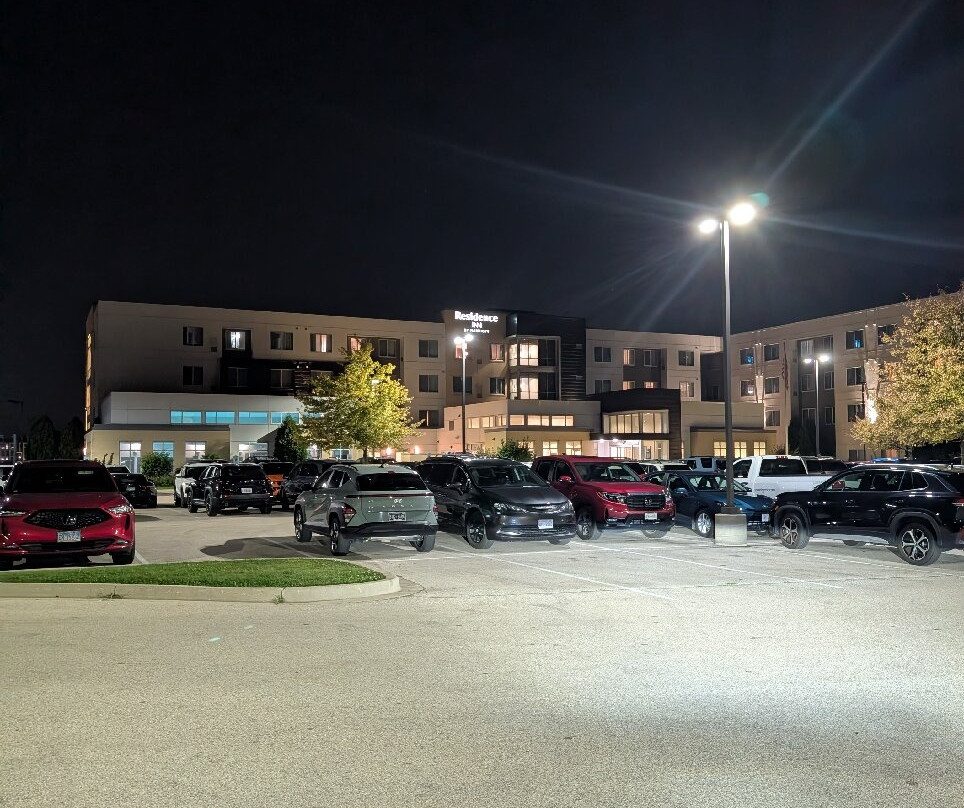 Residence Inn Milwaukee West主图