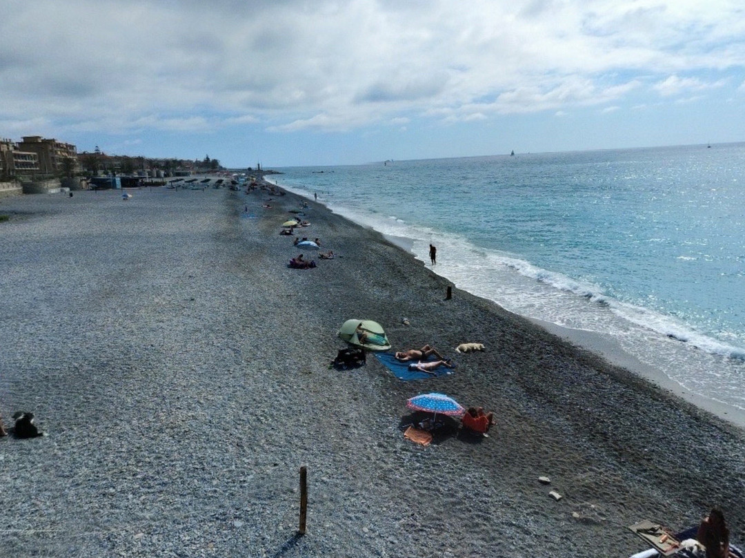 Spiaggia dei Cani-博尔迪盖拉必去景点