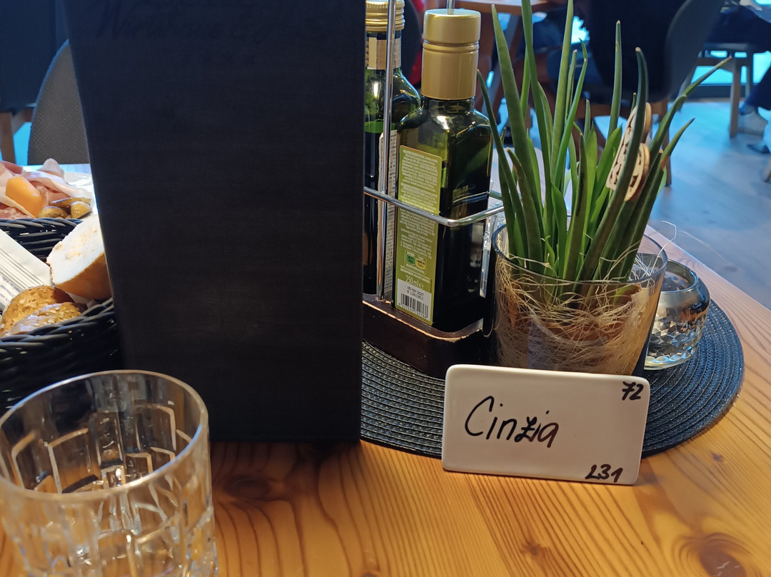 里乐酒店主图