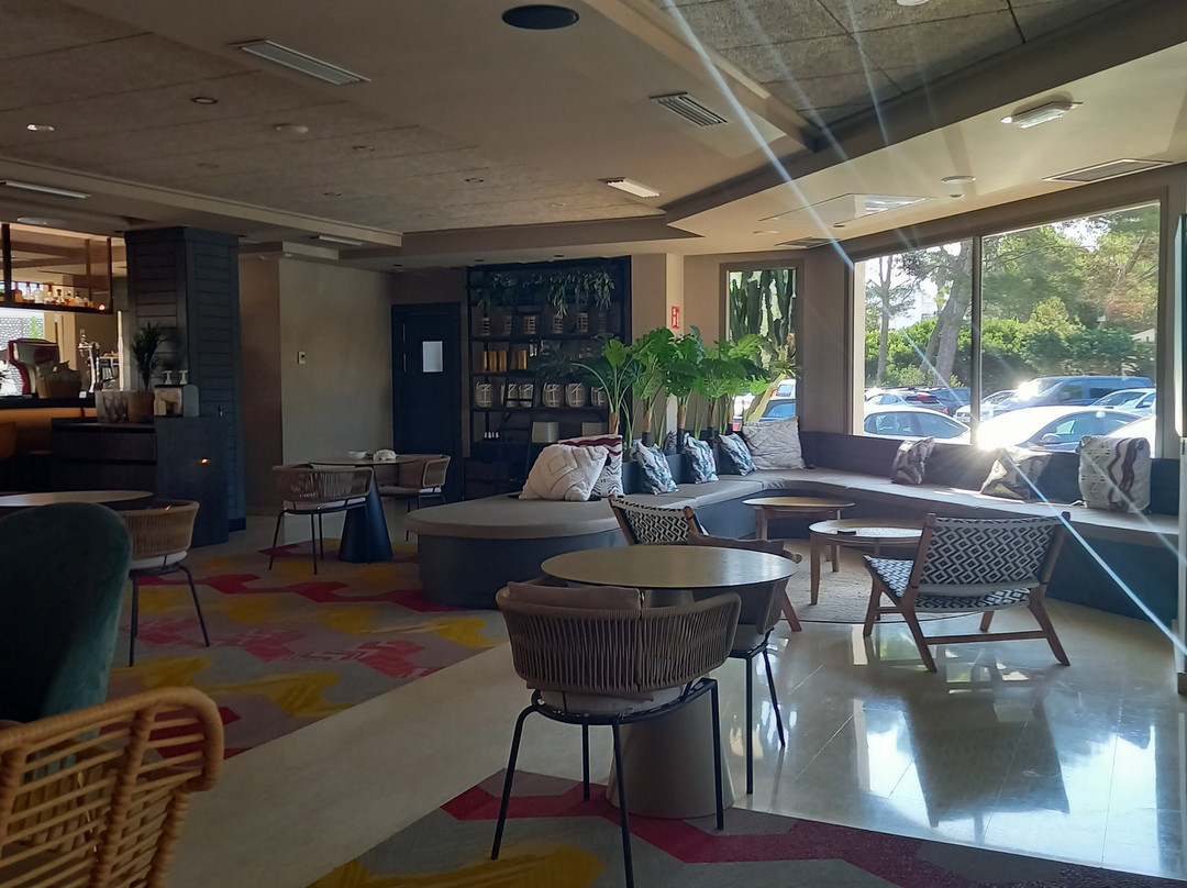 滨海海滩俱乐部酒店 - 限成人主图