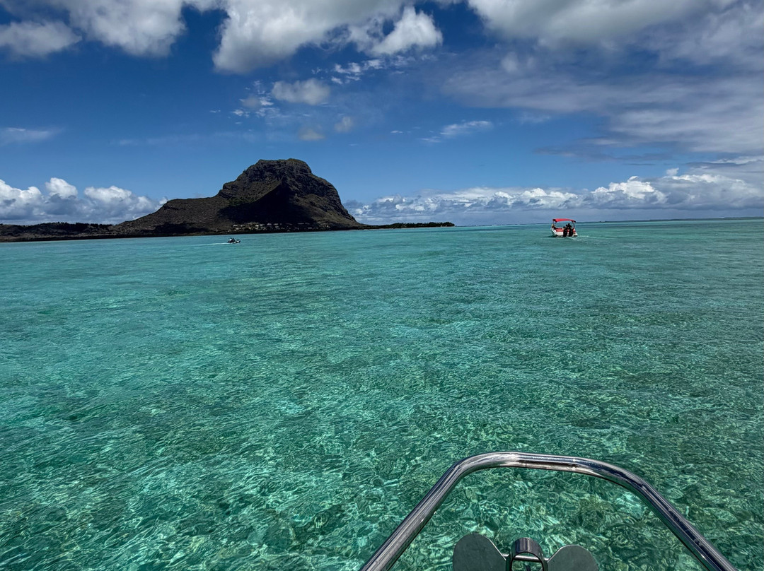 Vitamin Sea Mauritius-黑河必去景点