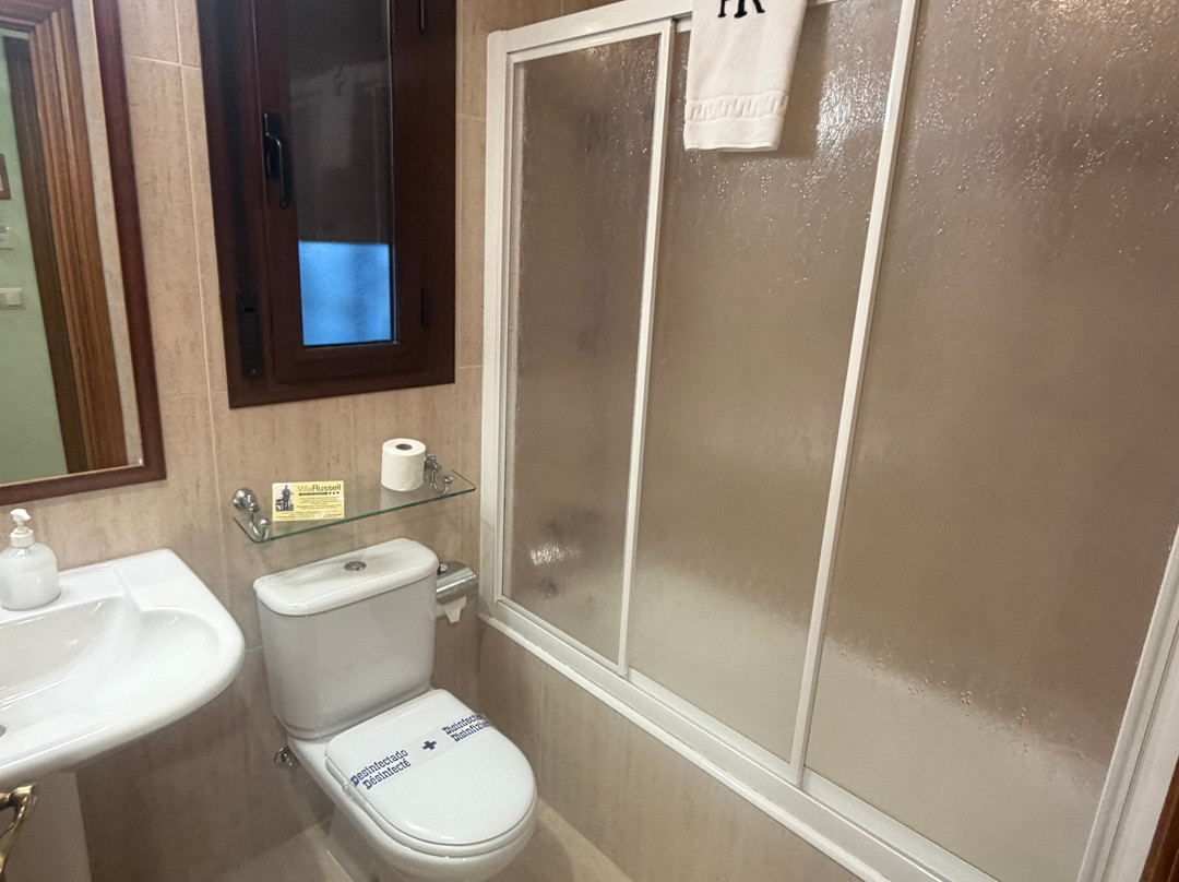 拉塞尔别墅酒店主图