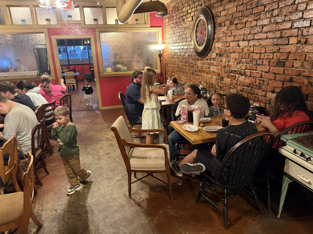 Ben And Jay's Pizzeria