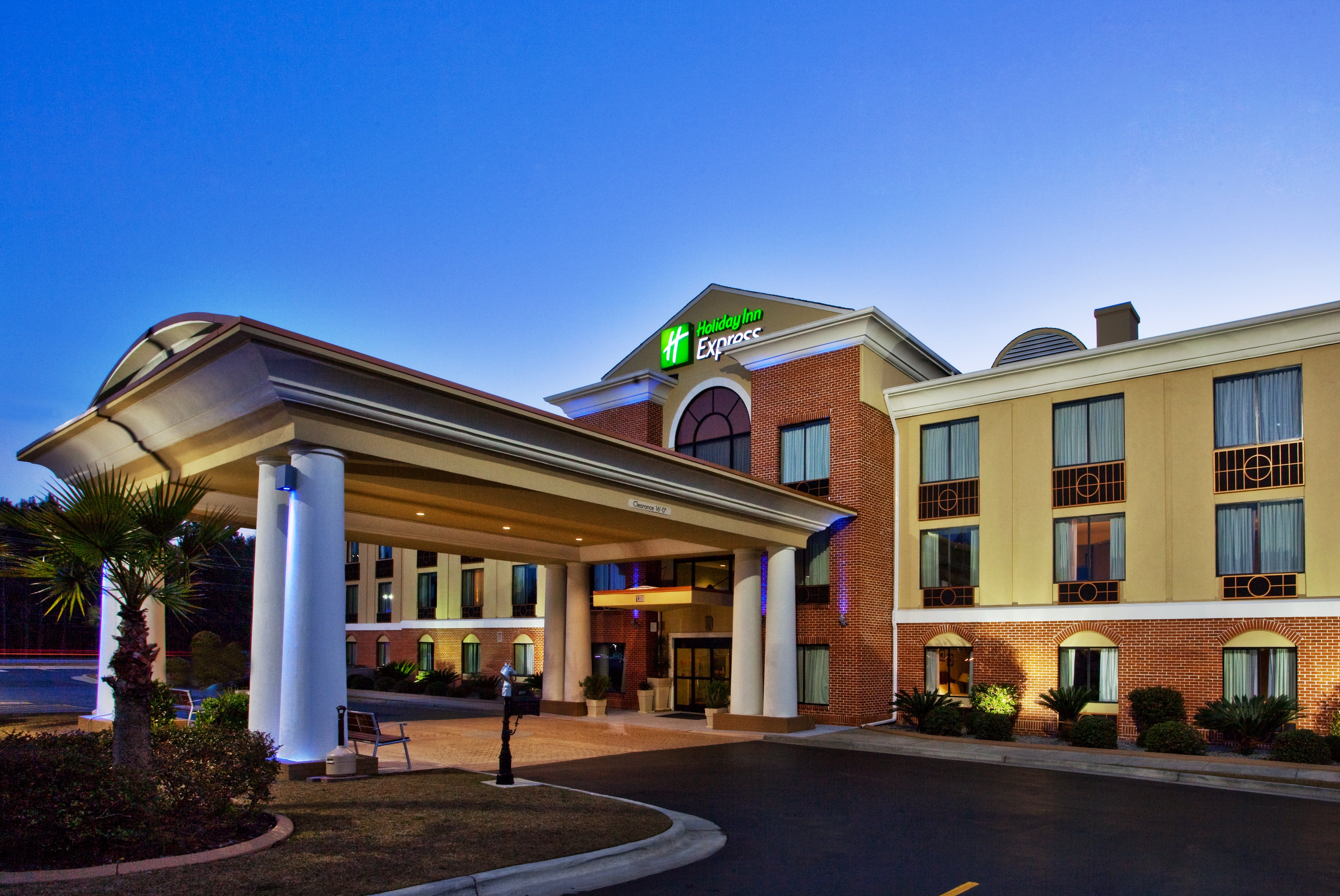Holiday Inn Express & Suites Hinesville East - Fort Stewart By IHG-官方