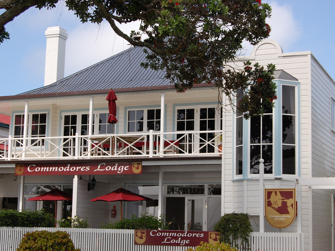 拉塞尔酒店住宿-Commodore's Lodge