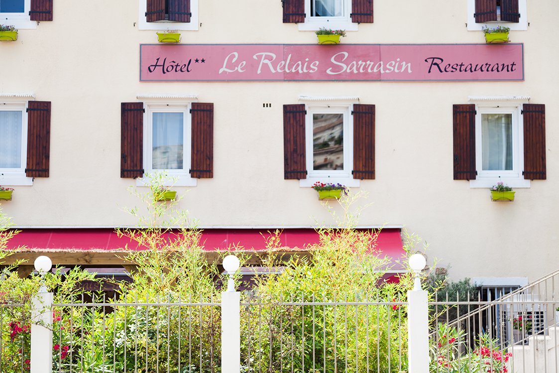 Logis Hotel Le Relais Sarrasin Rest. A La Table D'Alexandre-官方