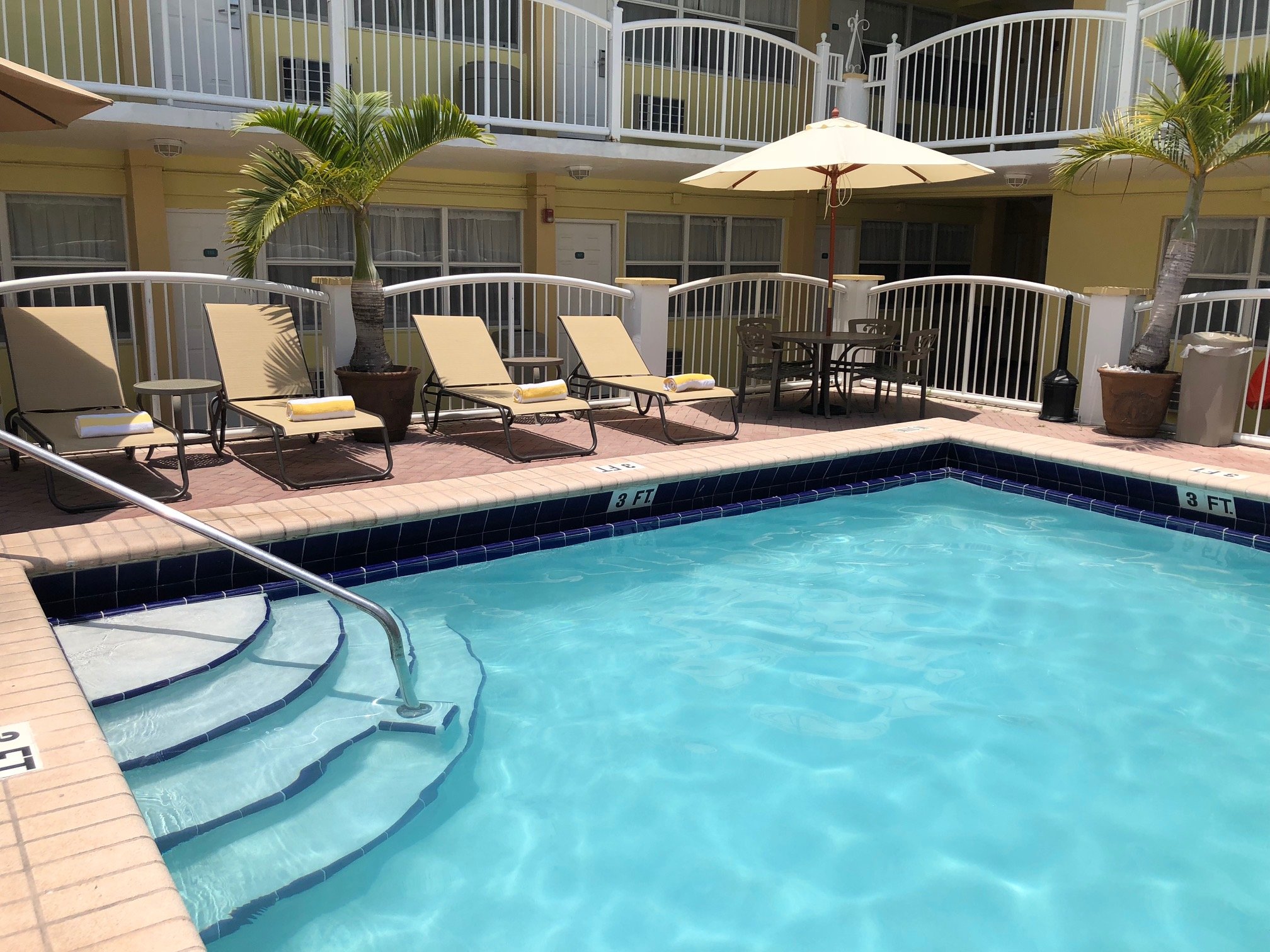 Beach Place Hotel-官方