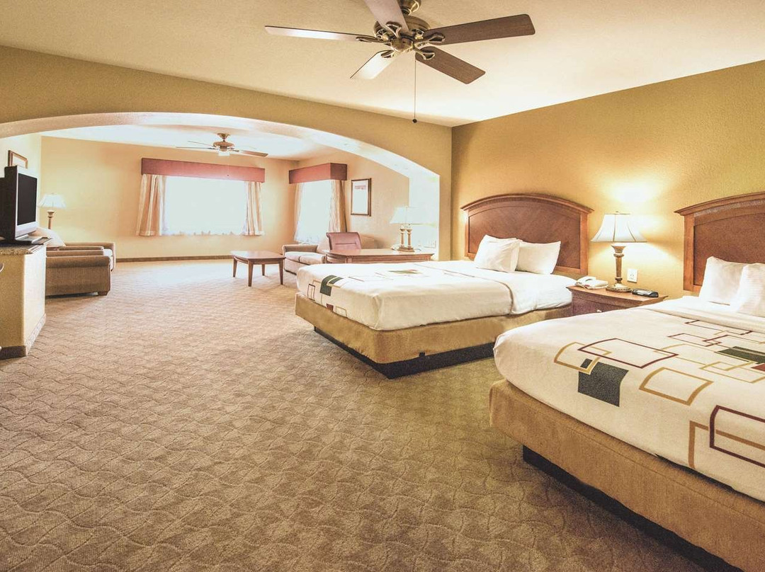 La Quinta Inn & Suites by Wyndham Marble Falls主图