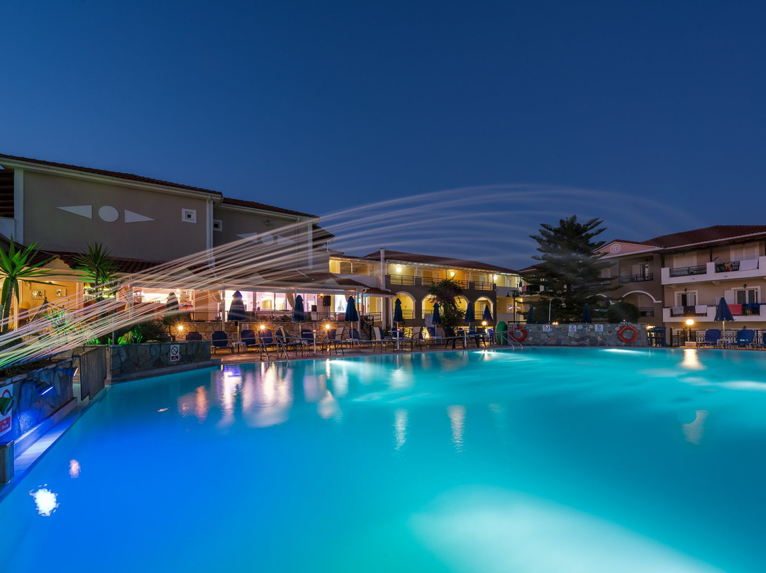 Denny's Inn Hotel主图
