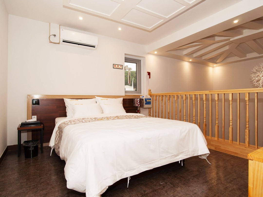 Drive in Hotel Apple