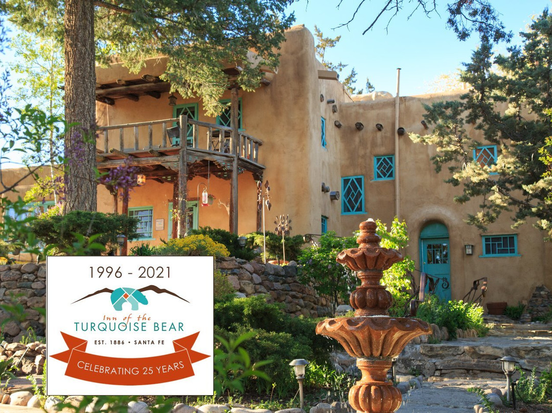 Inn of the Turquoise Bear主图