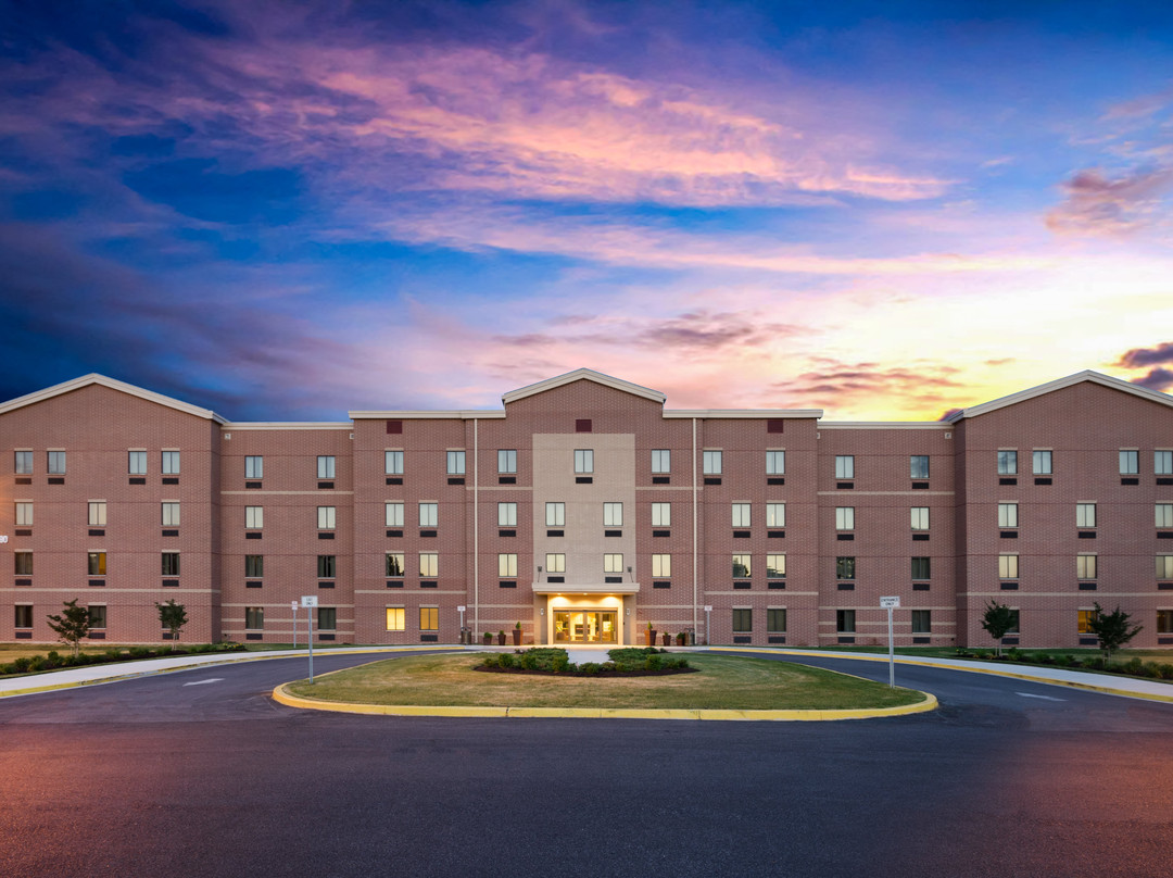 Candlewood Suites Building 4690
