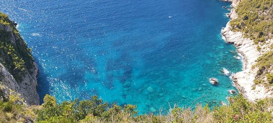 Cliffs Of Kambi-甘比村必去景点