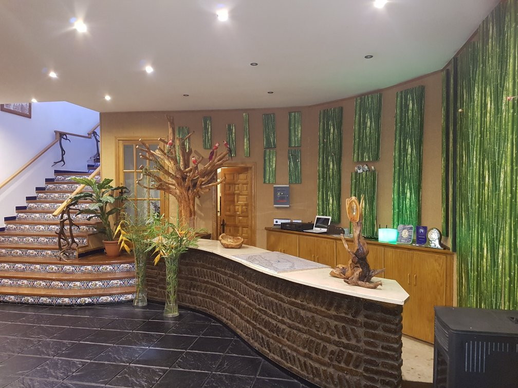 Hotel Sierra Madrona主图