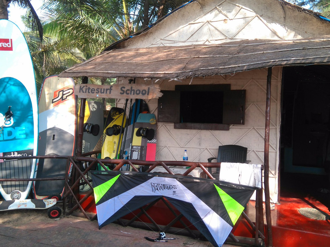 Kiteguru Kitesurf School