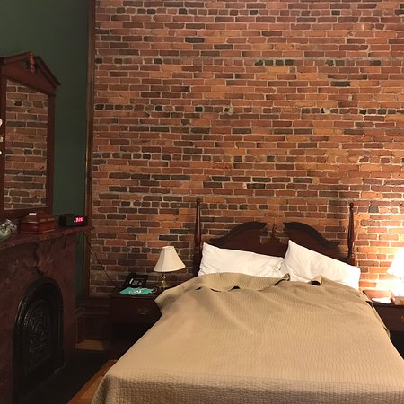 Customs House Inn-官方