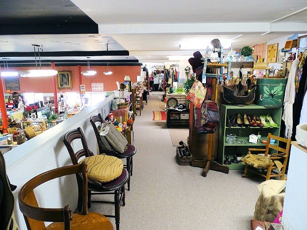 E. N. Miller Antique Mall景点图片