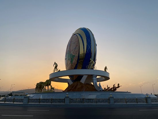 Monument to the Bicycle-阿什哈巴德必去景点