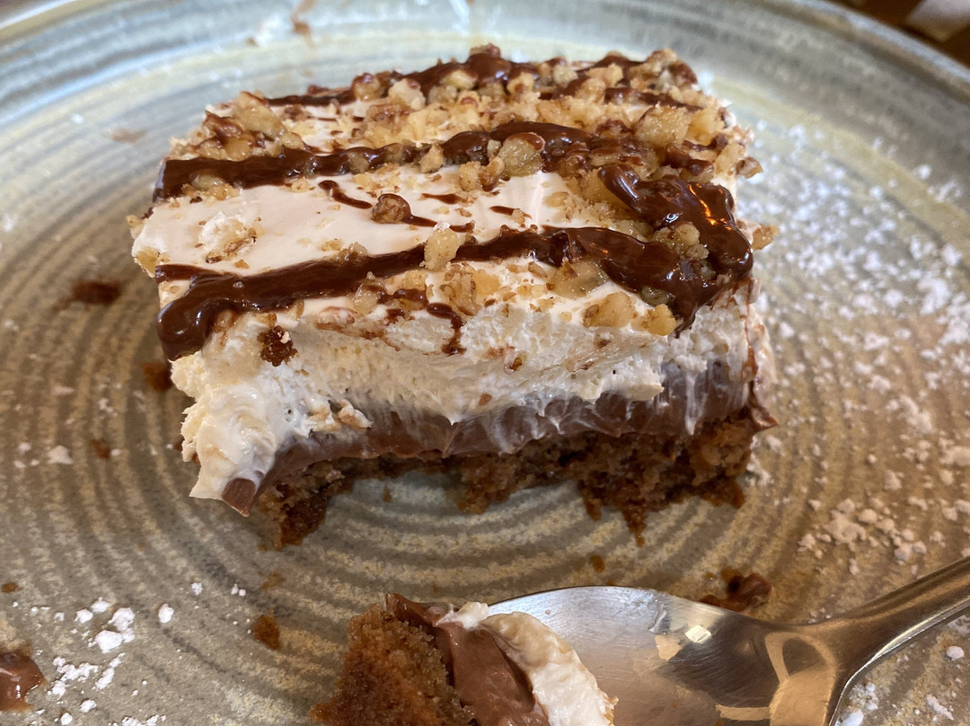 Black Pines Chalet Restaurant by Pindos Resort